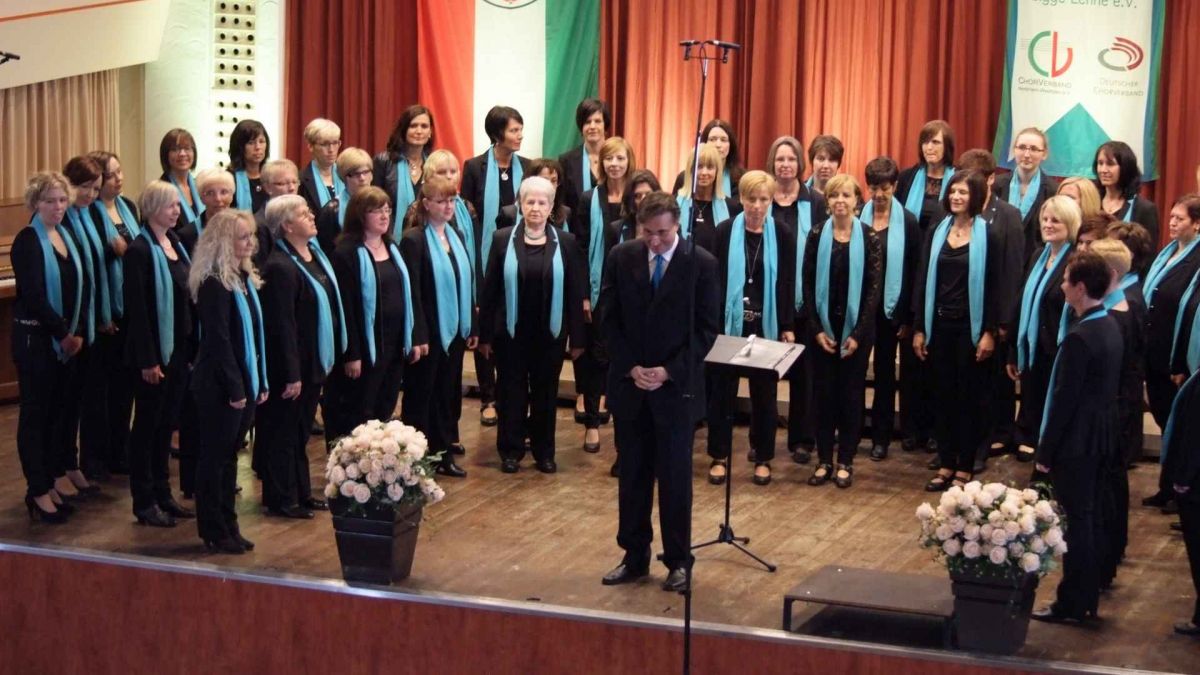 Der Chor "Cantare" aus Drolshagen-Iseringhausen war am Samstagmorgen gefordert. von Loerwald