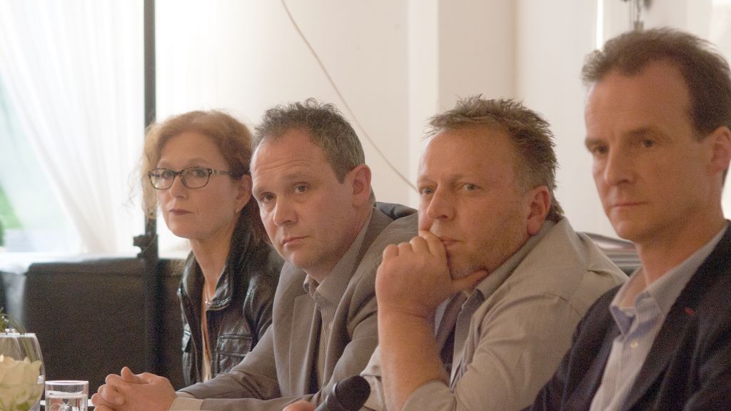 Von links: Jutta Hecken-Defeld (SPD), Thorsten Scheen (UWG), Moderator Holger Böhler und Bernd Clemens (CDU). von s: Volker Lübke
