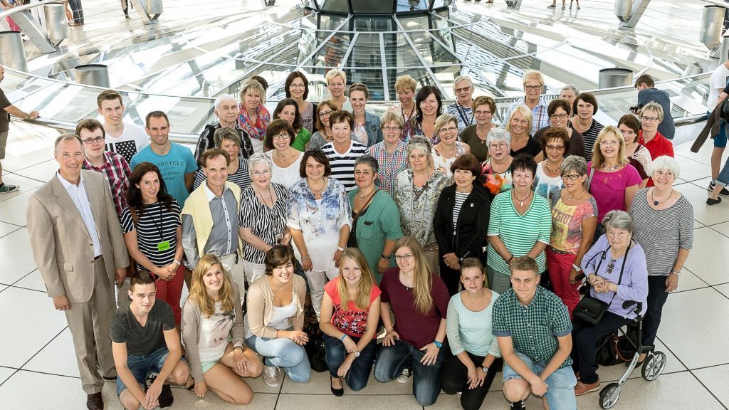 Die Frauen Union sowie die Unternehmerfrauen besuchten den heimischen CDU-Bundestagsabgeordneten Dr. Matthias Heider in Berlin.