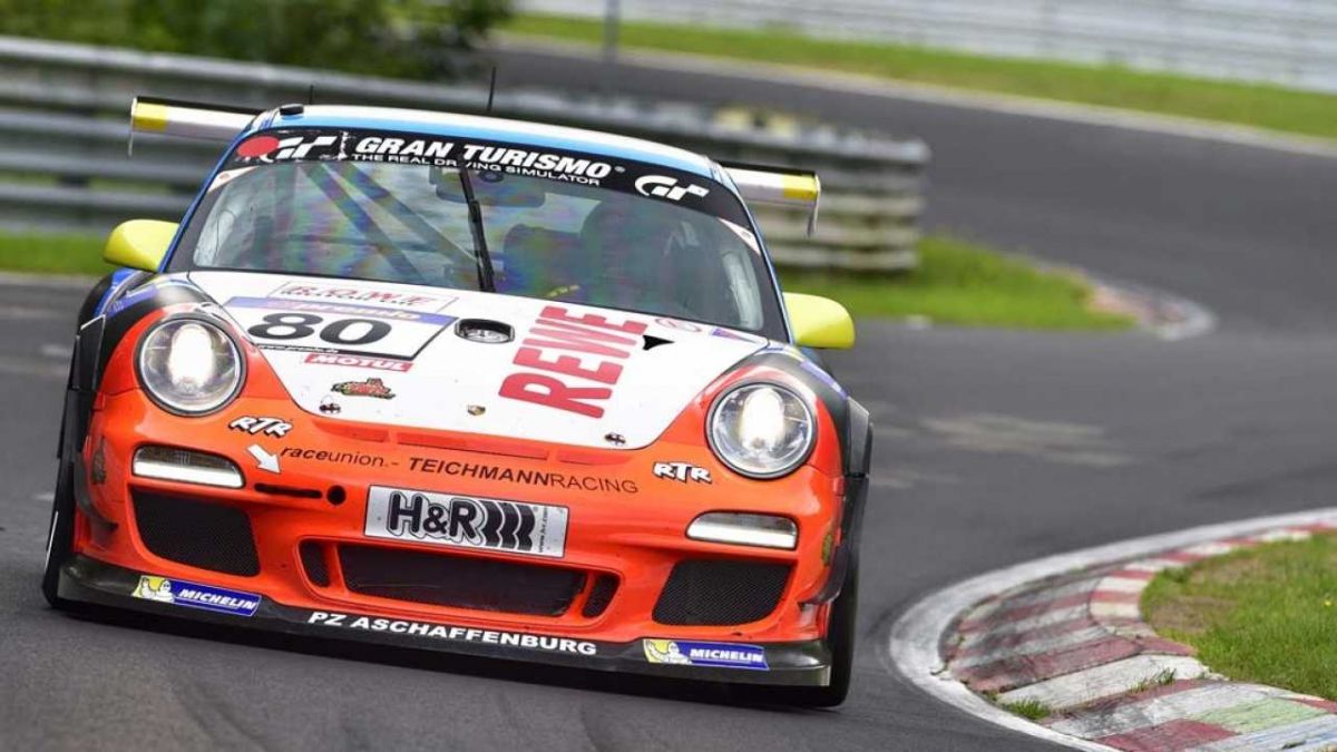 Vollgas auf dem Nürburgring: Marcel Hoppe in einem 440 PS starken Porsche 997. von privat / Teichmann Racing