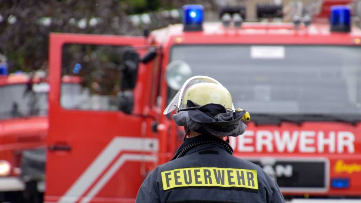 Die Kameraden aus Elspe hoffen auf viele Stimmen, um "Feuerwehrteam des Jahres 2015" zu werden. von Symbol