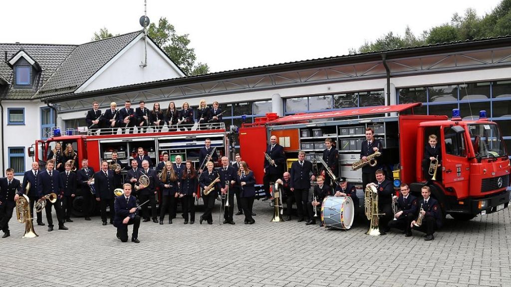 Der Musikzug der Freiwilligen Feuerwehr Drolshagen lädt zu einem Konzert in der St. Clemens Pfarrkirche  ein.