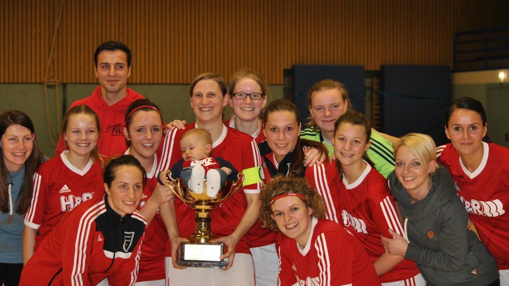 Erneut das Maß der Dinge beim Volksbank-Cup: Die Seriensiegerinnen des FC Finnentrop.