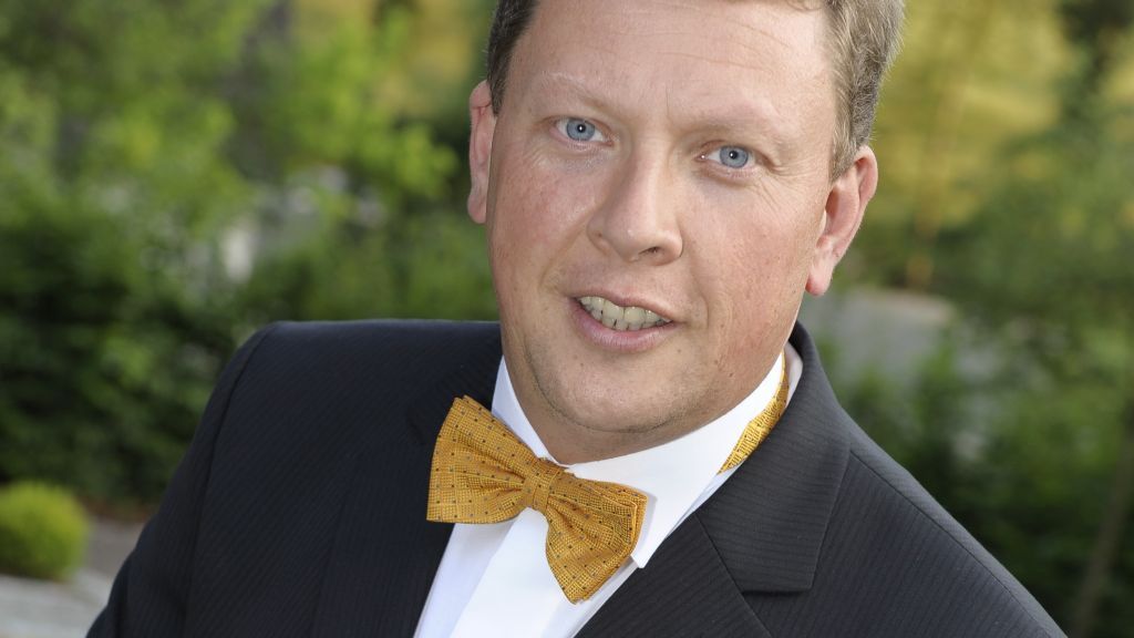 Die musikalische Gesamtleitung obliegt Chordirektor Alexander Weber aus Hünsborn.
