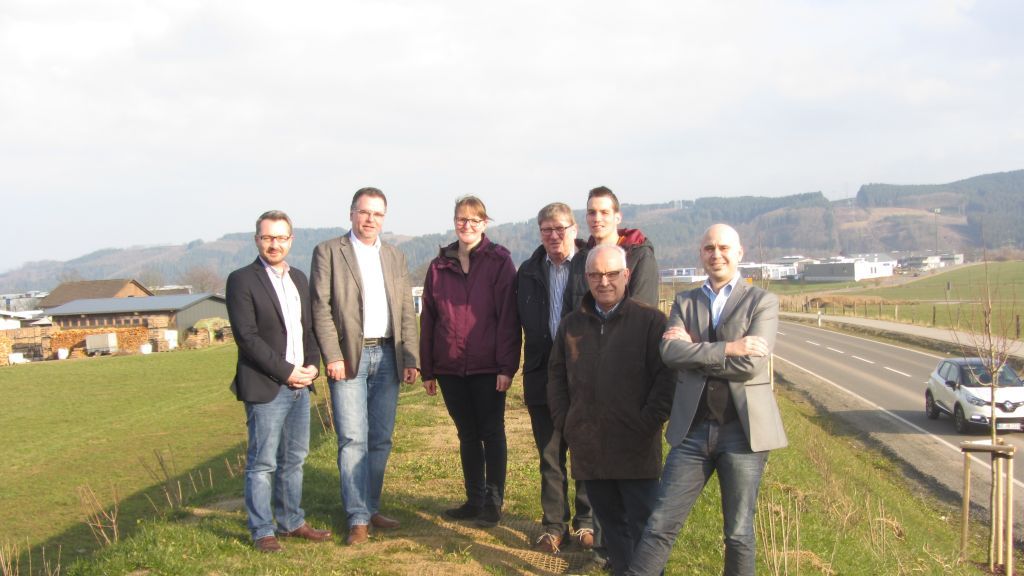 Die SPD im Schwalbenohl: (von links) Ufuk Colak, Wolfgang Langenohl, Christina Kaubrügge, Horst Peter Jagusch, Michael Hegerich, Cirino Artino und Luis Garcia.