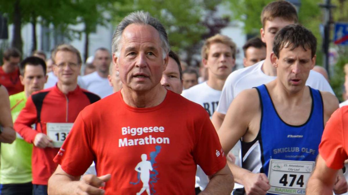 Wer am 18. Juni beim "Biggesee-Marathon" starten will, kann nun erstmals zwischen vier Strecken wählen. Das Bild zeigt eine Szene des "Citylaufs" von 2015. von Sven Prillwitz
