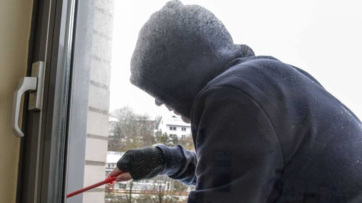  von Symbol Nils Dinkel