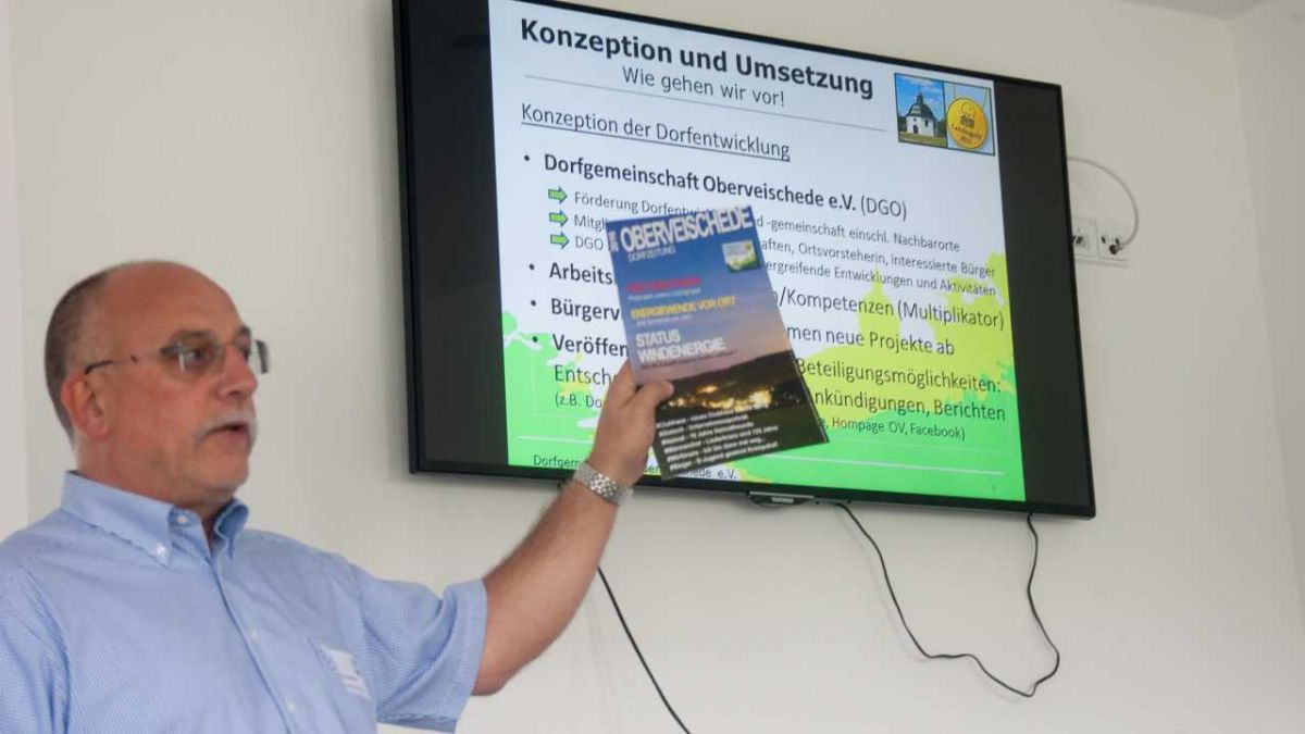 Udo Kriegesmann erläuterte, wie sich Oberveischede organisiert. von s: Volker Lübke