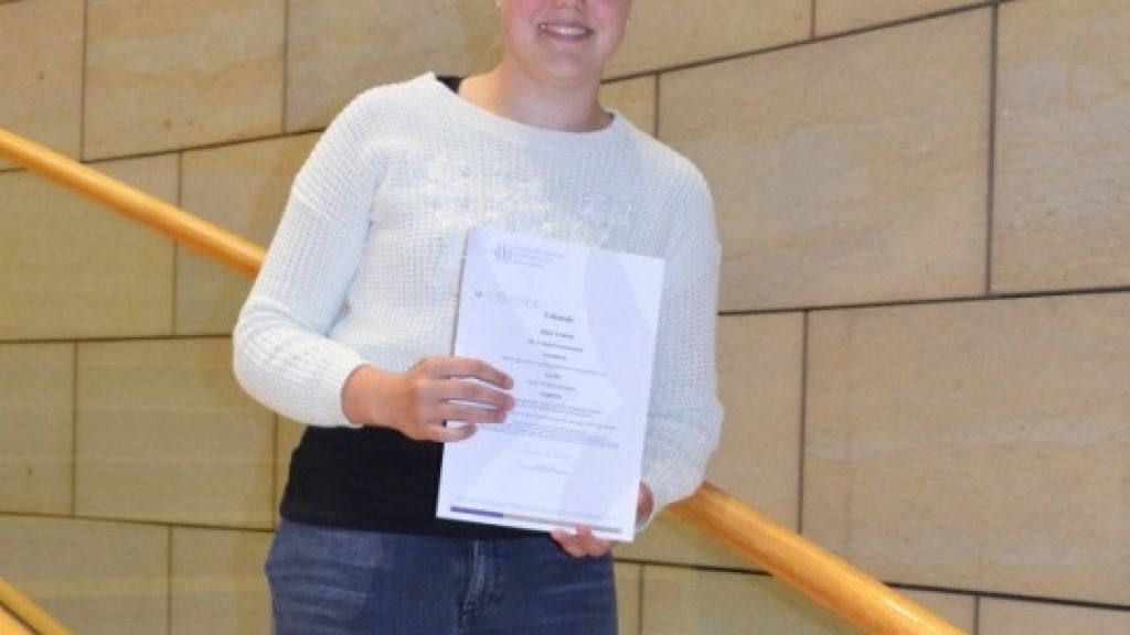 Kim Venus vom St.-Ursula-Gymnasium gehört zu den Besten in NRW im Fach Englisch. von Privat