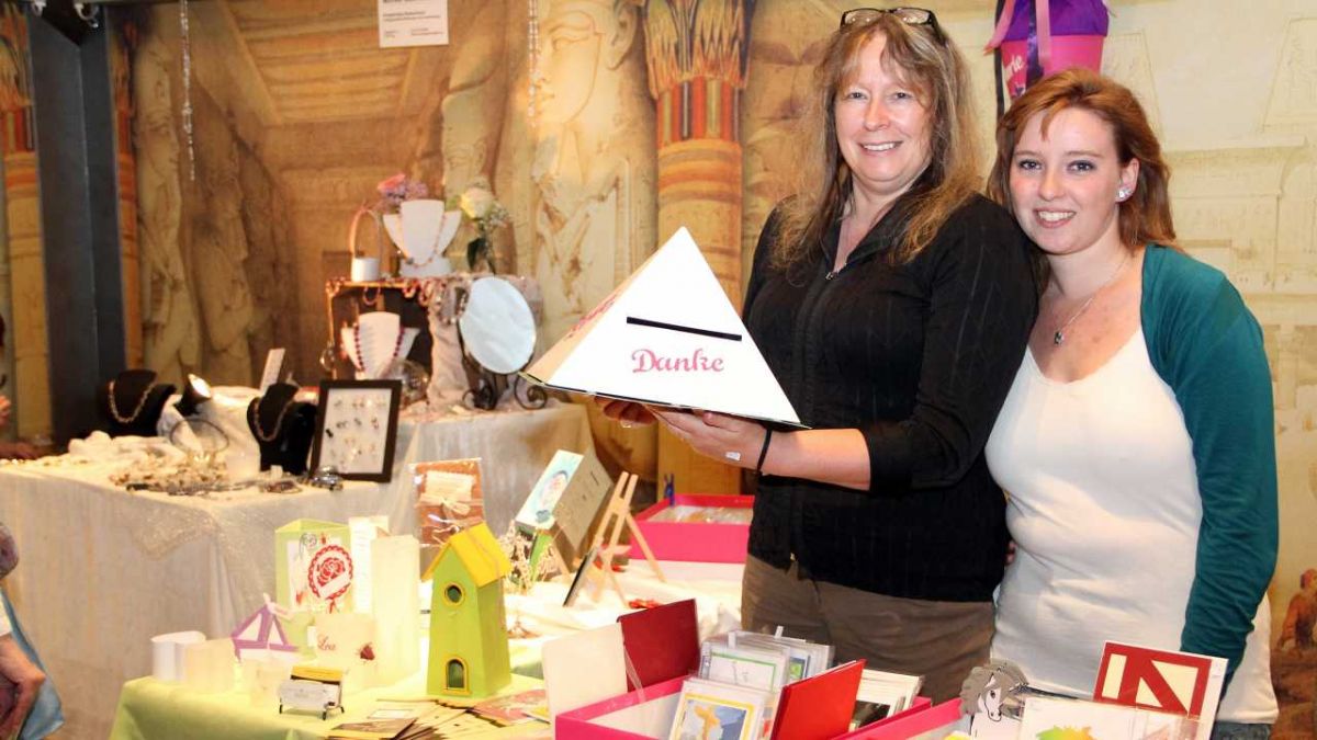 Kunst jeder Art findet beim Künstler- und Hobbymarkt im Galileo-Park ihren Platz. von s: Kerstin Sauer