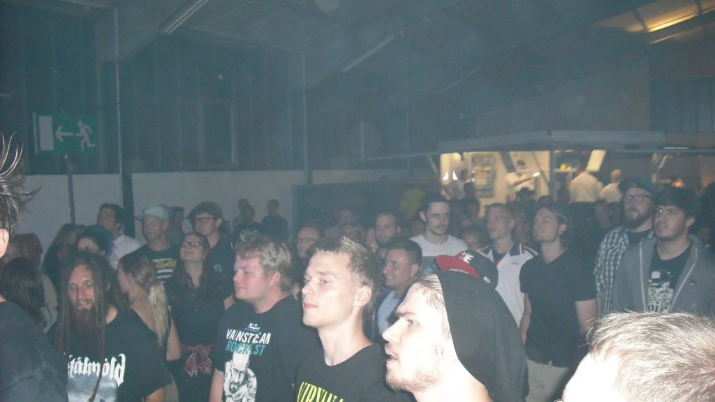 Publikum bei der zweiten Veranstaltung von „Rockin' Rümmerschen“ in der Schützenhalle. von Catriona Rath