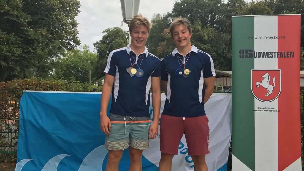 Die Leowald-Brüder debütierten im Freiwasserschwimmen. In Haltern am See nahmen sie an den NRW-Meisterschaften teil. von privat