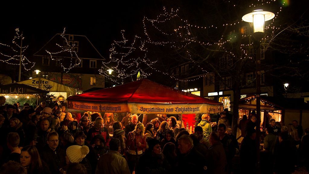 Gemütlich und feierlich geht es vom 1. bis 4. Dezember auf dem Marktplatz in Olpe zu. von Thomas Fiebiger