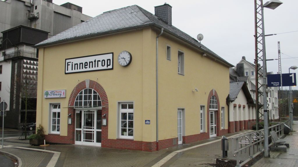 Der Finnentroper Bahnhof wurde am Wochenende von Vandalen aufgesucht. von Gemeinde Finnentrop