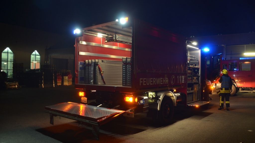 Die Feuerwehren waren mit diversen Einsatzfahrzeugen vor Ort. von Freiwillige Feuerwehr Finnentrop/Löschgruppe Bamenohl