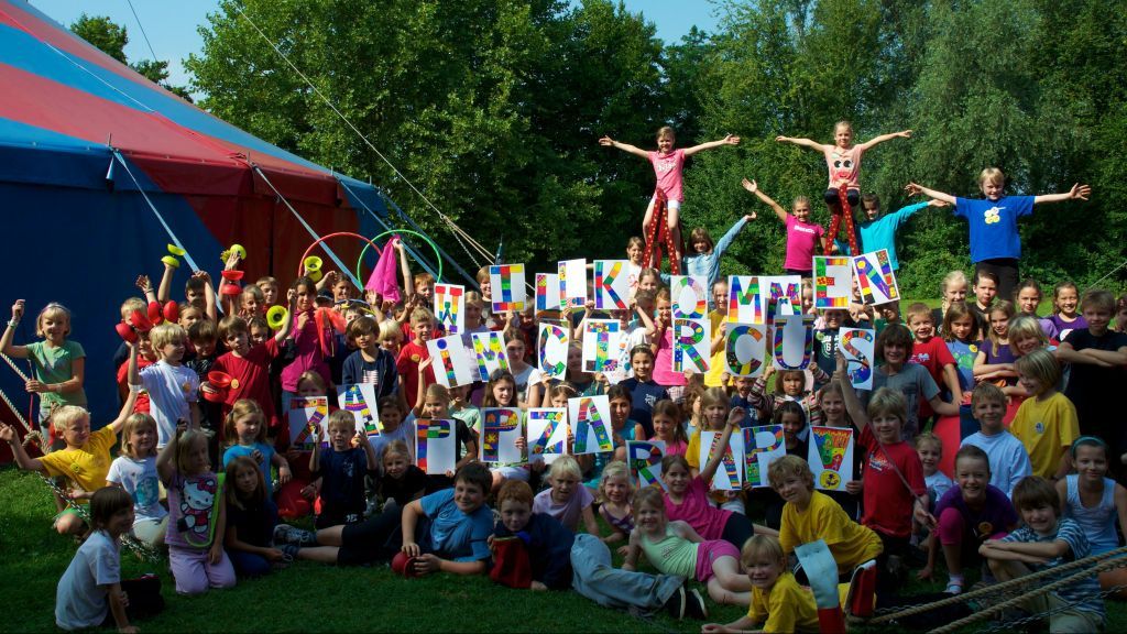 2017 findet eine Zirkus-Projektwoche auf dem Gelände der K.o.T. Wenden statt. von privat