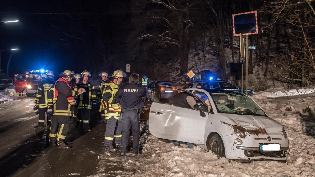 Auf der Landstraße von Meggen nach Halberbracht kam es am Mittwochabend zu einem Verkehrsunfall. von Feuerwehr Lennestadt