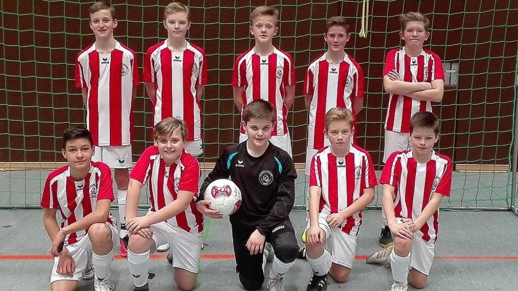 Die erfolgreiche Mannschaft der Ursulinen:
(hinten von links) Linus Ostermann, Timon Stuff, Erik Frey, Maximilian Benner und Larson Sperling sowie (vorne von links) Denis Cevik, Elias Raoul Espinosa, Leon Pospischil, Michel Klens und Maximilian Ohm. von privat