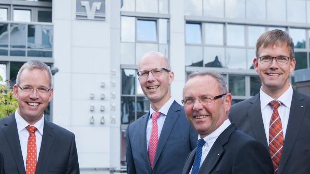 Der Vorstand der Volksbank Bigge-Lenne: (von links) Bernd Griese, Andreas Ermecke, Vorstandssprecher Peter Kaufmann und Michael Griese. von privat