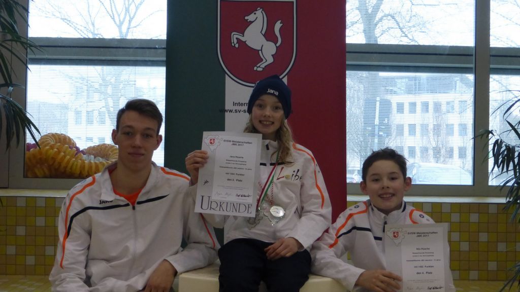 Erfolgreiche Wasserfreunde: (v.l.) Phillip Brune, Jana Rüsche und Nils Rüsche (es fehlt Martina Adams). von privat