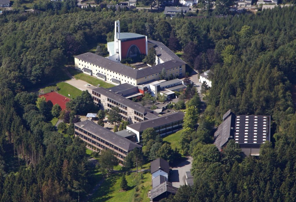  von Gymnasium Maria Königin