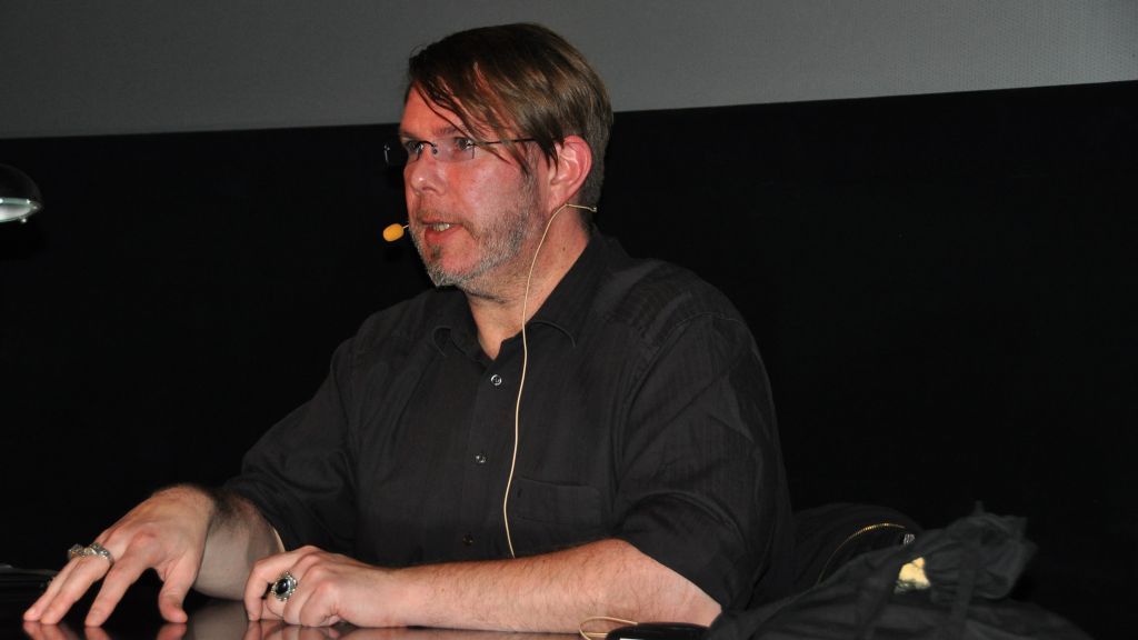 Markus Heitz bei seiner Lesung im Cineplex in Olpe. von Ina Hoffmann