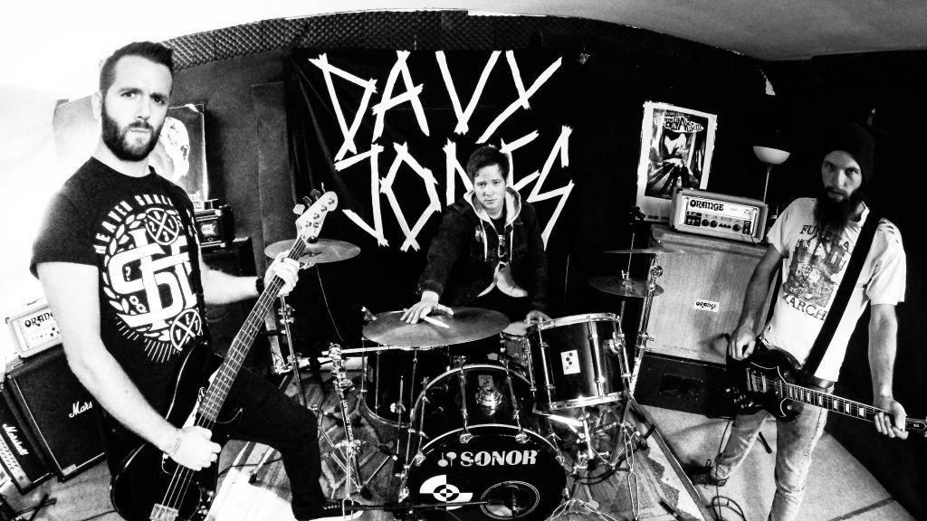 Unterwegs in Sachen Punkrock: (von links) Steffen Schmelzer, Florian Dörrenbach und David Schmitt brachten als „Davy Jones“ bereits ein Album heraus. von privat