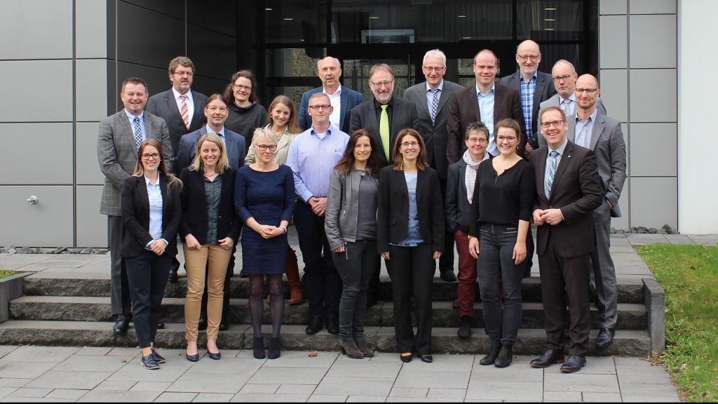 Im Technikum der Kemper GmbH & Co.KG in Olpe traf sich der Beirat „PERSPEKTIVE Südwestfalen“ zu seiner konstituierenden Sitzung. von Südwestfalen Agentur