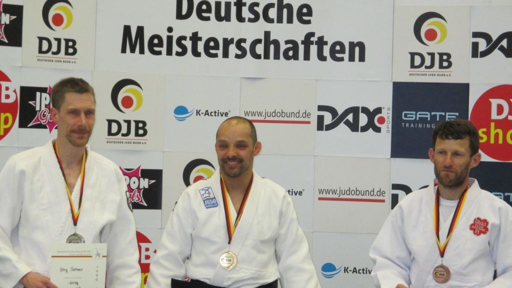 Jörg Götzen (links) verteidigt den Titel als deutscher Vizemeister im Judo. von privat