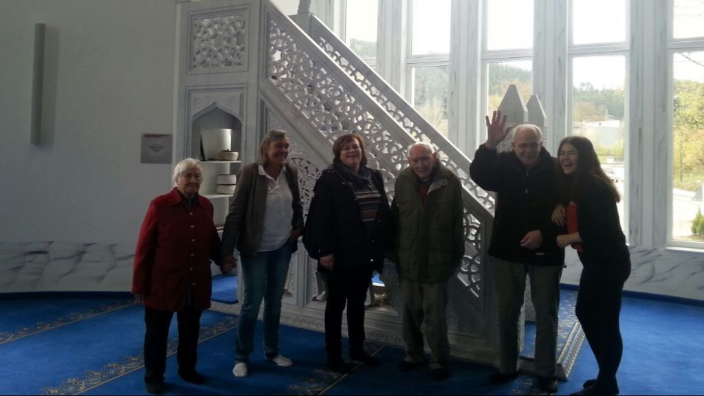 Die Räumlichkeiten der Moschee konnten die Besucher beeindrucken. von Barbara Sander-Graetz