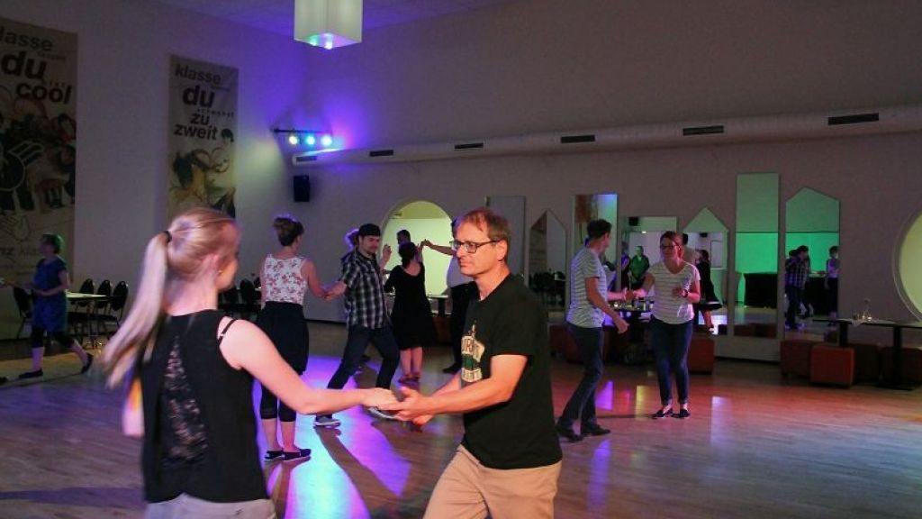 Die Tanzklasse Olpe richtete die sechste "West Coast Swing-Party" aus. von privat