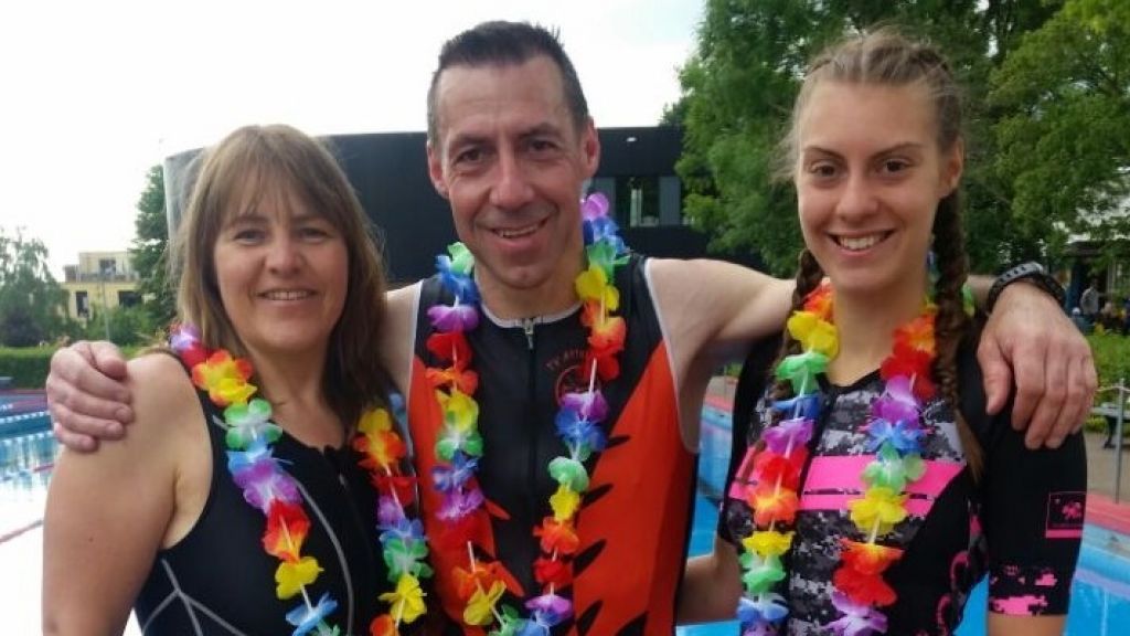Manuela Fischer, Lothar Fischer und Yvonne Fischer (v.l.) nahmen als Familie am sechsten Siegburg Triathlon teil. von privat