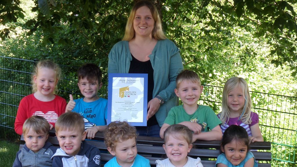 Der Kindergarten Schatzkiste in Altenhundem wurde wieder als Familienzentrum NRW zertifiziert. von privat