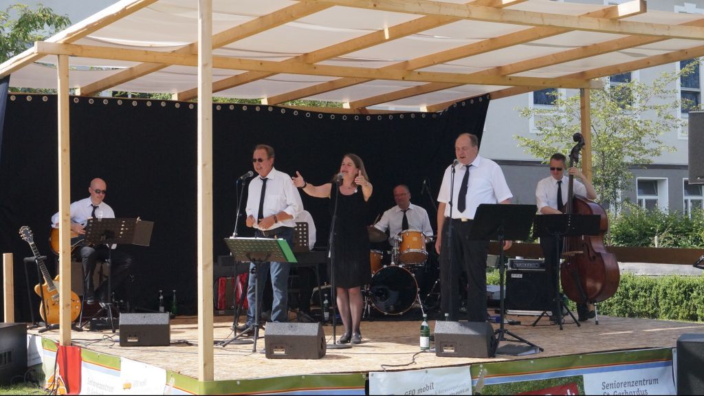 Auch musikalisch wurde den Gästen beim Sommerfest im Seniorenzentrum St. Gerhardus Drolshagen Einiges geboten. von privat