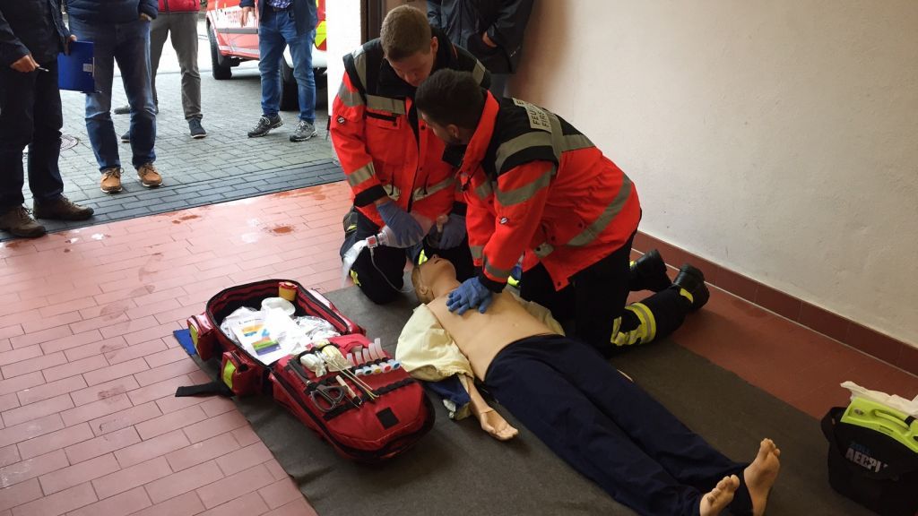 Die Bürger aus Oberveischede zeigten der Bewertungskommission eine gelungene Vorstellung. von Albert Schneider