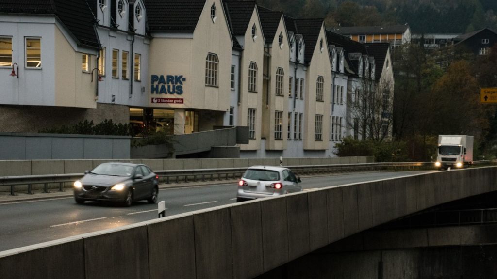 Die Brücke, die über die Wigeystraße führt, wird in nicht allzu ferner Zukunft saniert. von Sven Prillwitz