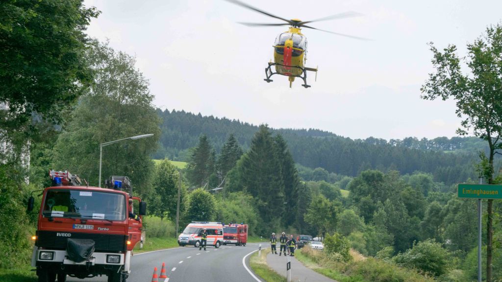 Damit Piloten weiterhin den Hubschrauberlandeplatz des St. Martinus-Hospitals in Olpe ansteuern können, müssen in der Kreisstadt zwei Bäume gefällt werden. von Symbol Nils Dinkel