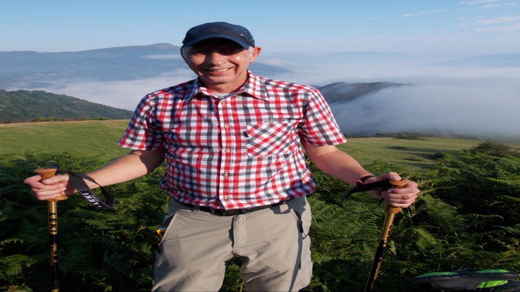 Günter Arns über den Gipfeln der Pyrenäen an der Grenze zwischen Frankreich und Spanien. Er hält beim letzten Einkehrtag einen Bildervortrag. von privat