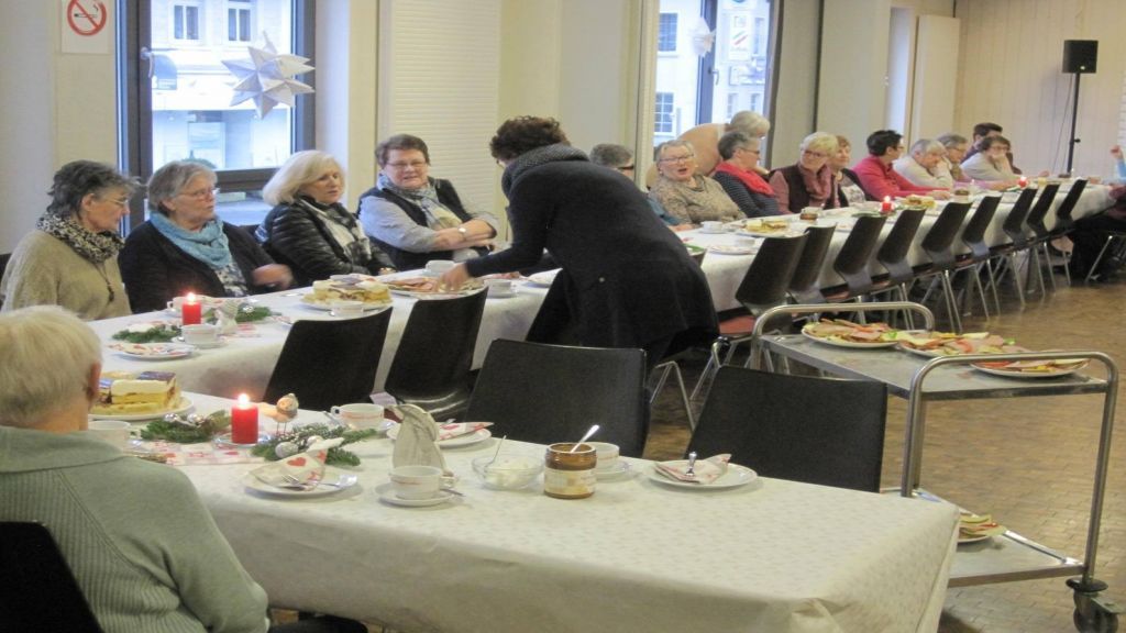 Eine Rundum-Versorgung mit buntem Programm erlebten 50 Senioren in Grevenbrück. von privat