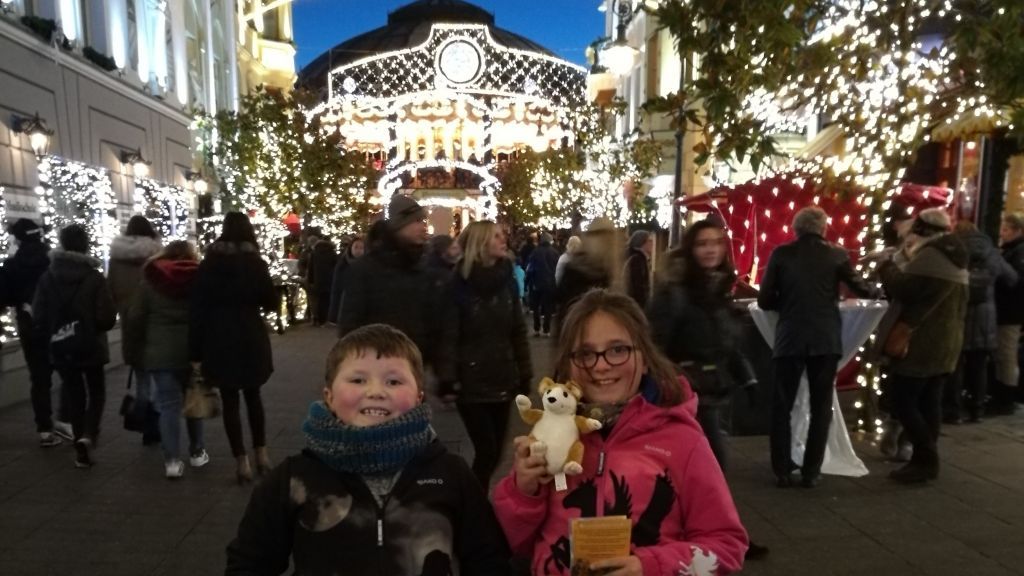 Einen tollen Tag verbrachten Verena Stockum und Co. im Phantasialand in Brühl. von Verena Stockum