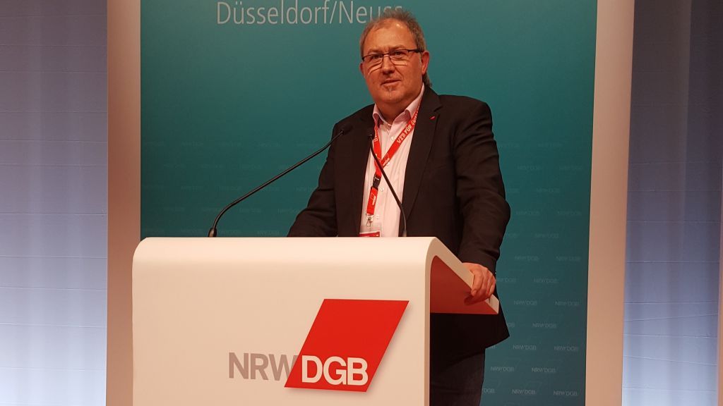 Ingo Degenhardt wurde für weitere vier Jahre zum DGB-Regionsgeschäftsführer gewählt. von DGB-Südwestfalen
