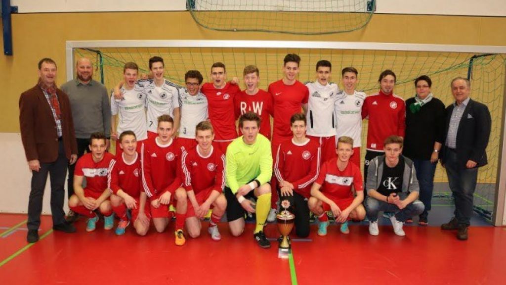 Das letzte Turnier entschieden die A-Jugendlichen von Rot-Weiß Hünsborn für sich. von privat