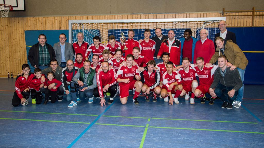 Die zweite Mannschaft des FC Lennestadt hat beim letzten Hallen-Turnier für eine Überraschung gesorgt. von Nils Dinkel