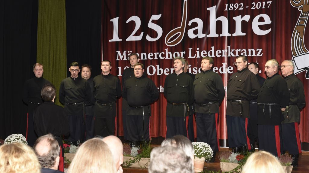 Der 1892 gegründete Männerchor Oberveischede wird als gemischter Chor weitergeführt. von Caro Belke