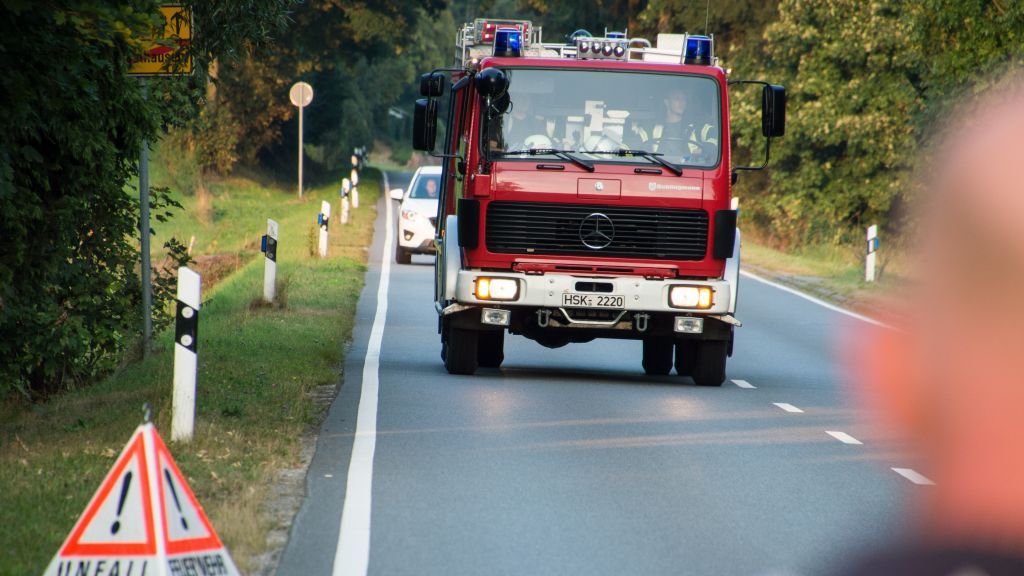 108 Feuerwehrleute waren in der Gemeinde Finnentrop im Einsatz. von Symbol Nils Dinkel
