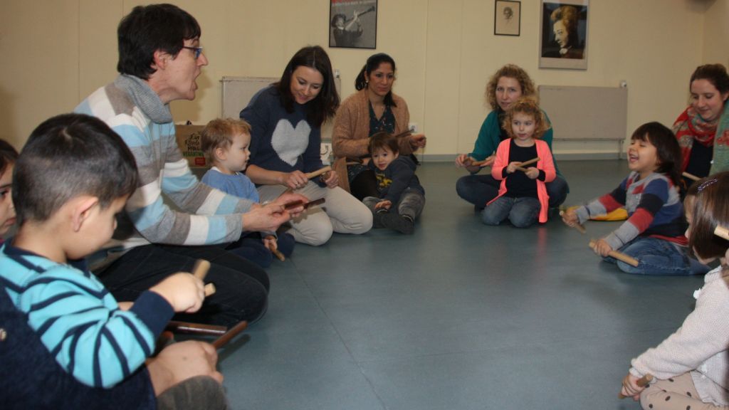 Im Februar startet an der Musikschule Attendorn ein Kurs für Babys und Kleinkinder. von Hansestadt Attendorn