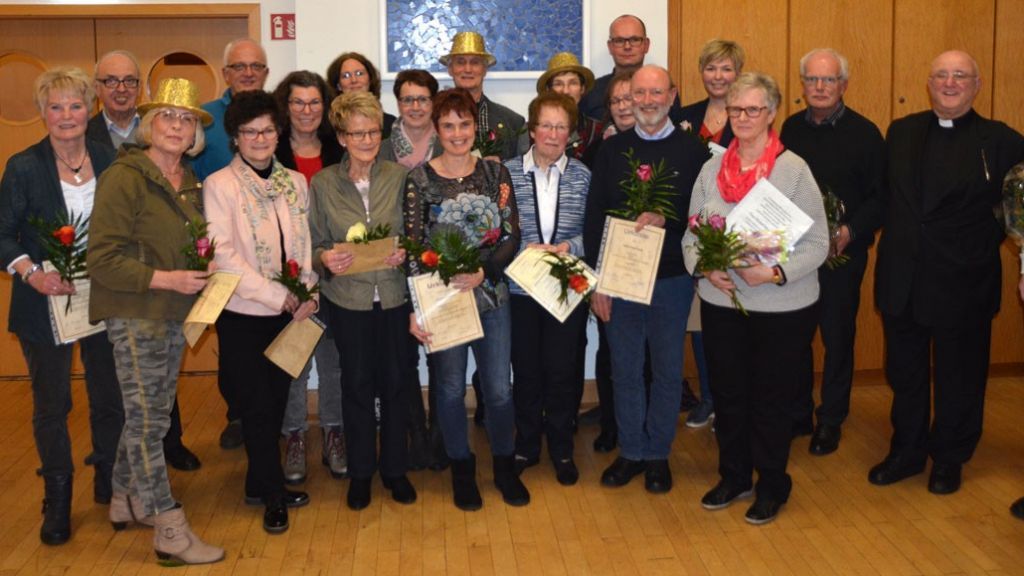 Die geehrten Mitglieder des Kirchenchores. von privat