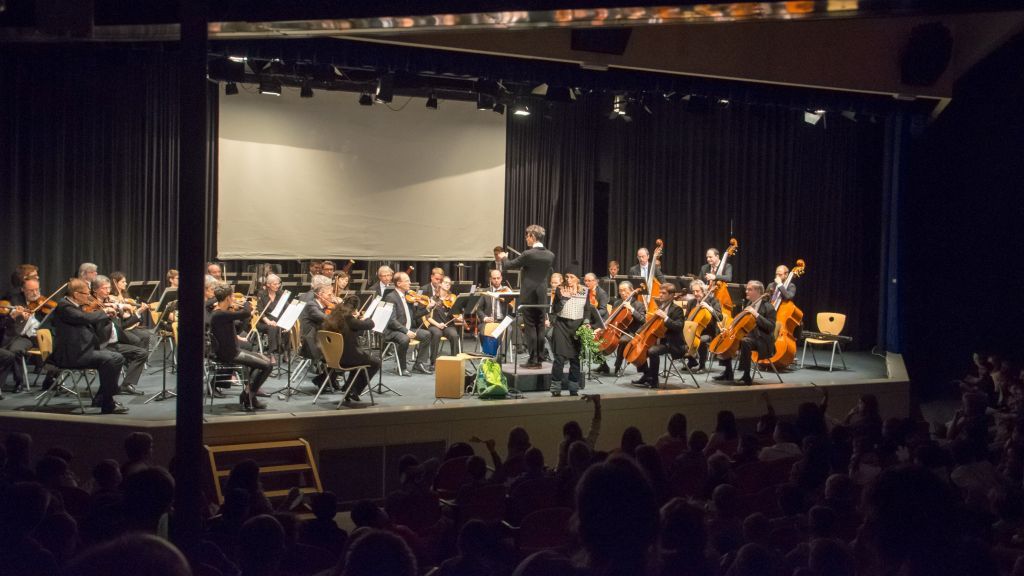 Premiere: Die Philharmonie Südwestfalen spielte ein Mitmachkonzert mit Grundschülern aus dem Kreis Olpe. von s: Nils Dinkel