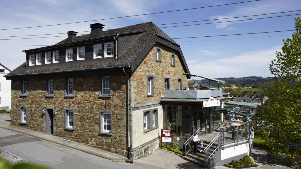 Das Restaurant-Hotel Gasthof Steinhoff in Schönholthausen bietet die optimale Möglichkeit, um eine Hochzeit zu feiern. von Hotel-Restaurant Steinhoff