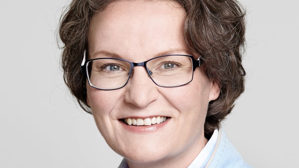 NRW-Ministerin Ina Scharrenbach spricht zum Thema „Was ist Heimat?“. von Berger